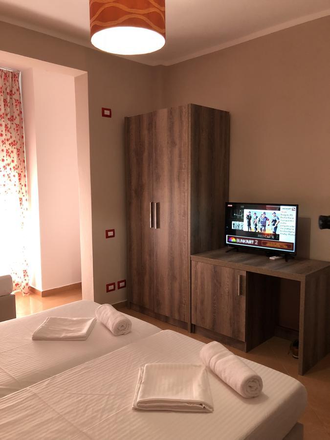 Inn Hotel Shkallnur Bagian luar foto