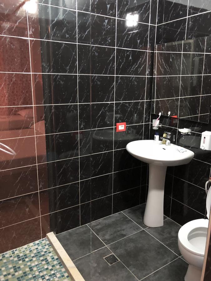 Inn Hotel Shkallnur Bagian luar foto