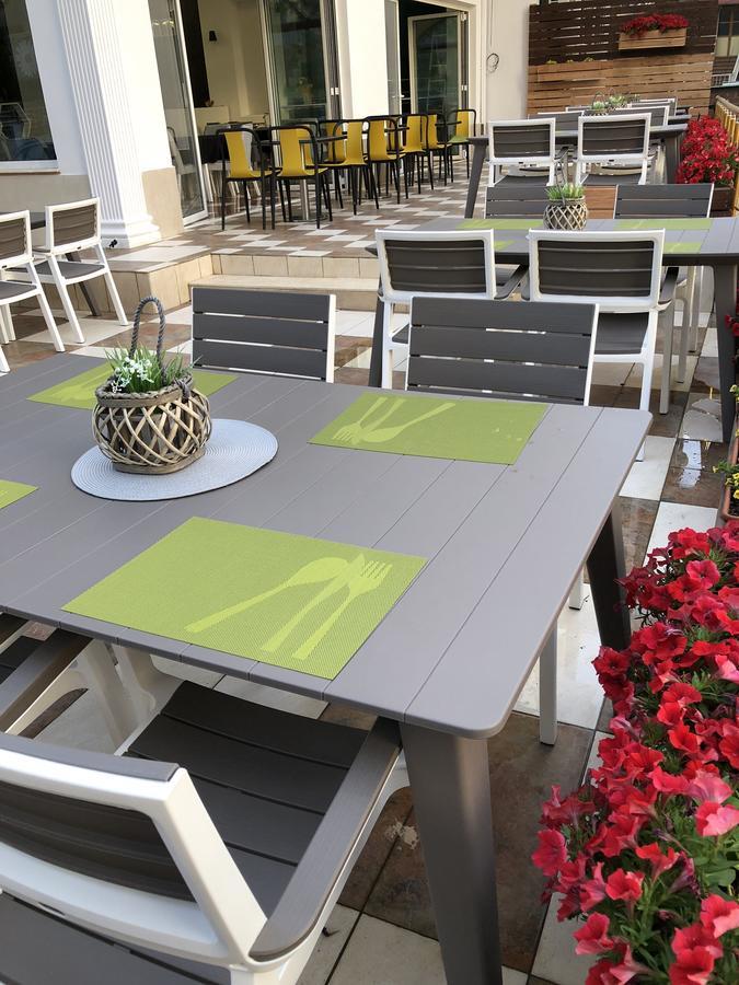 Inn Hotel Shkallnur Bagian luar foto