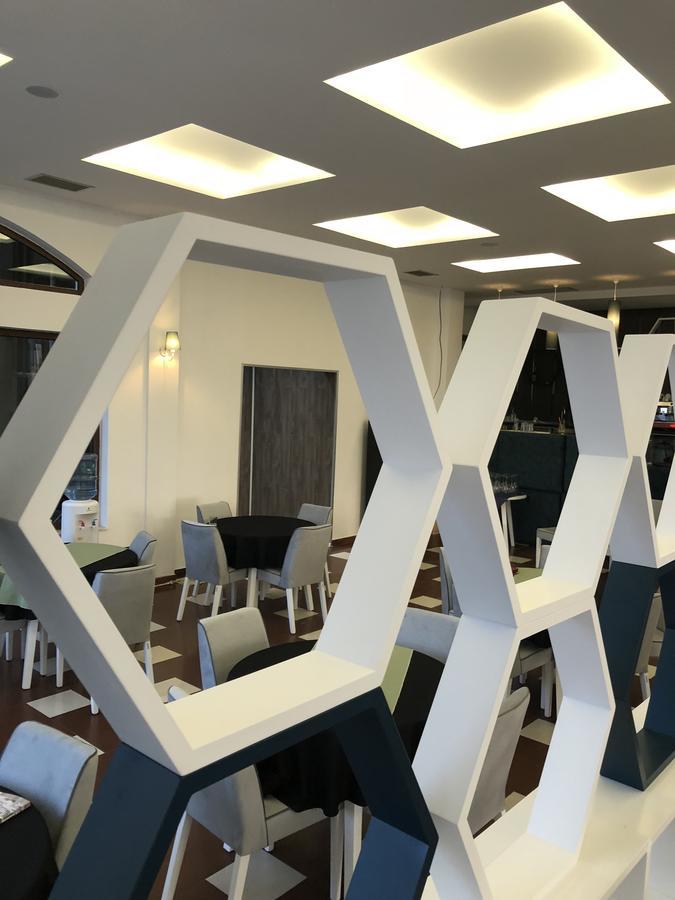 Inn Hotel Shkallnur Bagian luar foto