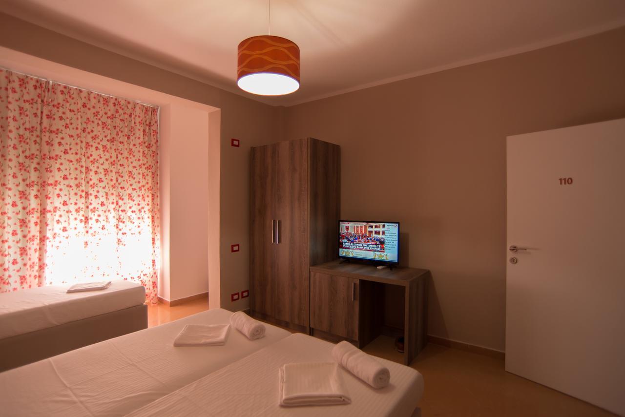Inn Hotel Shkallnur Bagian luar foto