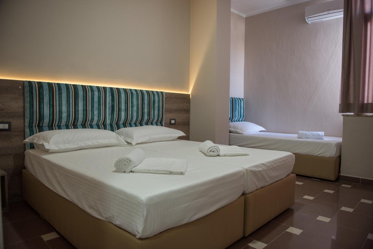 Inn Hotel Shkallnur Bagian luar foto