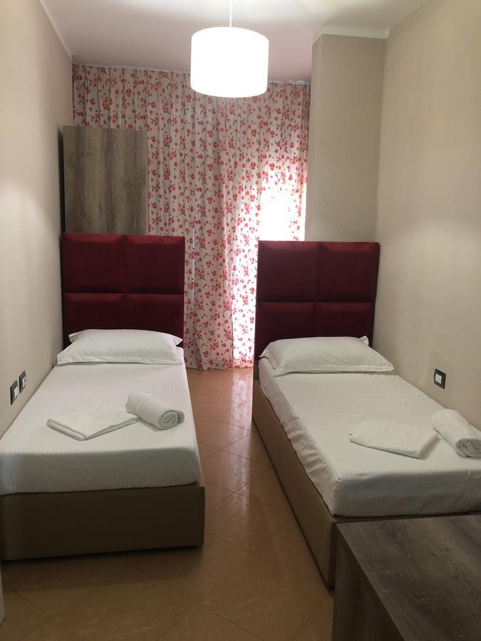 Inn Hotel Shkallnur Bagian luar foto